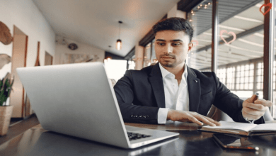 هل يستطيع عامل حصل على خروج نهائي بعد قدومه بفيزا حرة نقل الكفالة في السعودية؟.. إليك الإجابة النظامية 4 الخروج النهائي بعد رفض نقل الكفالة في السعودية