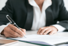 كيف تؤثر معادلة الشهادة في إصدار تصريح العمل والإقامة في الإمارات؟ 5 العلاقة بين معادلة الشهادة وتصريح العمل والإقامة في الإمارات