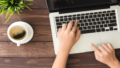 هل معادلة الشهادة شرط لاستخراج تصريح العمل والإقامة في الإمارات؟
