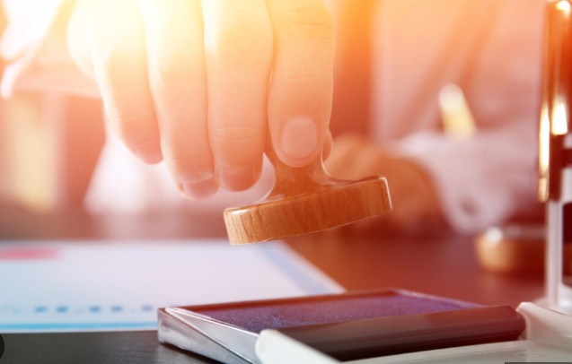 تصديق شهادات الميلاد والزواج للمصريين بالخليج.. الأوراق والرسوم المطلوبة 2 أوراق