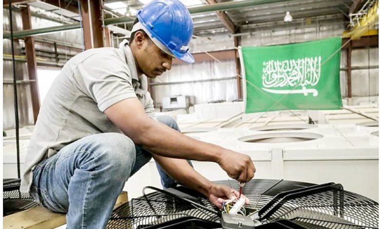 التحقق المهني للعمالة الوافدة في السعودية.. شهادات ومهارات قد تحدد فرص العمل 1 التحقق المهني للعمالة الوافدة في السعودية