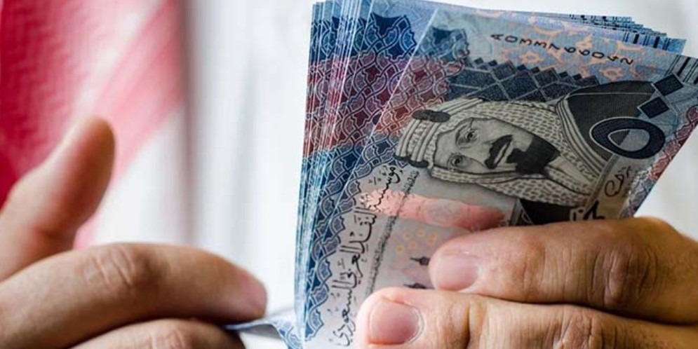 الحد الأقصى لتحويل الريال السعودي إلى الدولار.. أسباب رفض تحويل أكثر من 5000 ريال 2 الريال