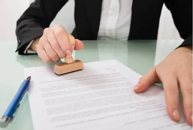 توثيق أوراق سفارة الإمارات في القاهرة.. هل يتطلب حجز موعد أم يمكن التوجه مباشرة؟ 2 توثيق 1