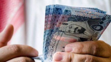 راتب 2500 ريال مع السكن والتأمين في السعودية.. هل يستحق ترك وظيفة في مصر؟ 6 راتب