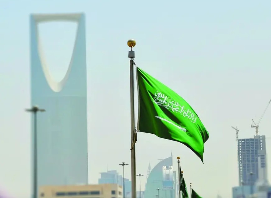 تأشيرات العمل والإقامة في السعودية 2026