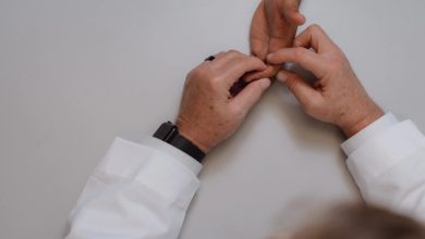 الاستقدام العائلي في السعودية.. هل اعوجاج الإصبع يؤثر على نتيجة الكشف الطبي؟ 7 غصبع