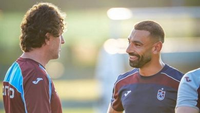 محمد صلاح ومدرب طرابزون