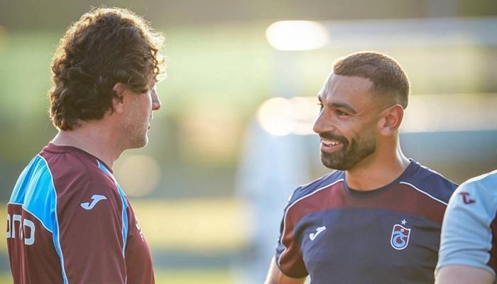 محمد صلاح ومدرب طرابزون