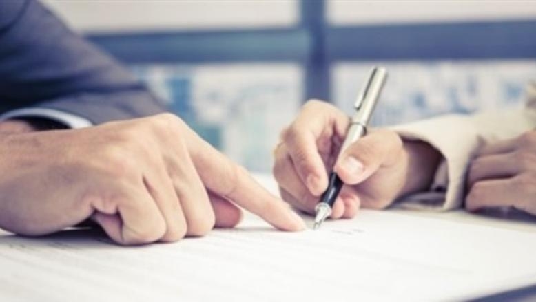 تأمين الابنة لإصدار الإقامة.. أسباب عدم الربط مع الضمان الصحي وخطوات الحل 2 تأمين الابنة لإصدار الإقامة