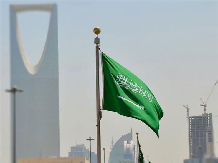 الفرق بين الاستقدام والإقامة في السعودية للمعلمات