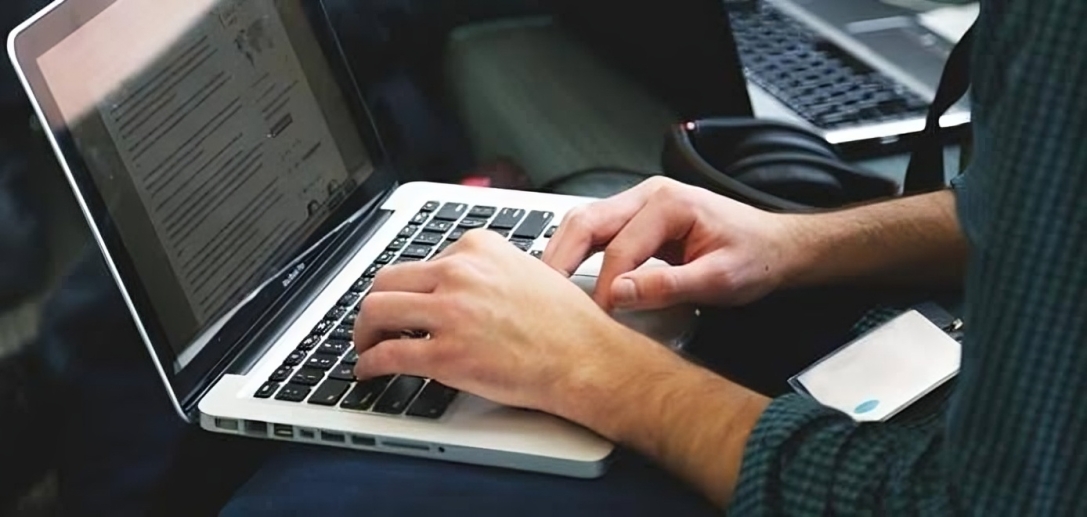أبناء المصريين في الخليج.. متى يجب السفر إلى مصر لإنهاء إجراءات القبول الجامعي؟ 2 أبناء المصريين في الخليج تنسيق الجامعات 2026
