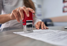 استخراج وتجهيز الأوراق لتأشيرة زيارة الزوج في الإمارات للمؤهلين الجامعيين