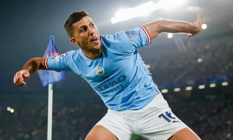 رودري لاعب مانشستر سيتي الإنجليزي