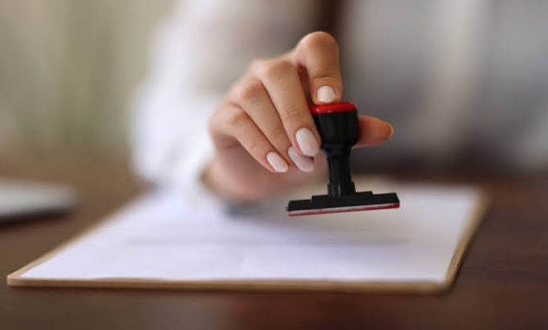 حل مشكلة عدم ظهور تأشيرة الخروج والعودة بعد التمديد