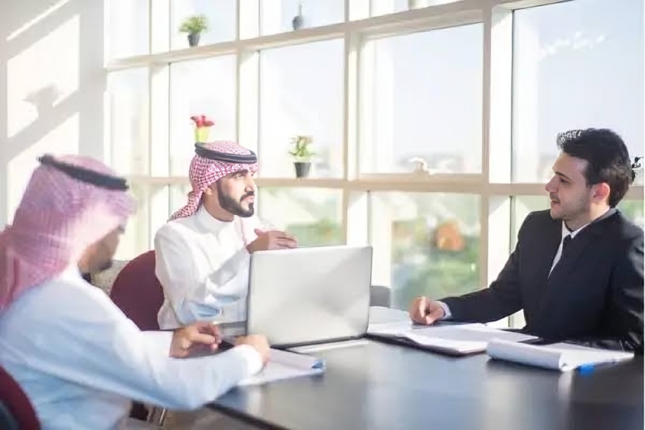 خرج ولم يعد في منصة وافد