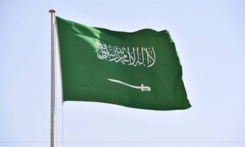 عقد سيلز في السعودية براتب 2500 ريال
