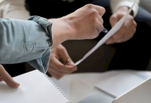 توثيق عقد العمل في السعودية