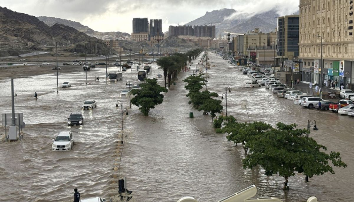 أمطار وسيول وبَرَد على عدة مناطق بالسعودية