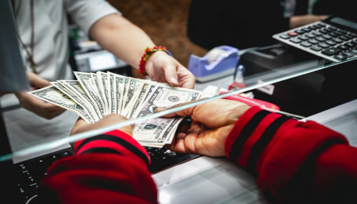 كيف تحسب قيمة تحويلاتك من سلطنة عُمان