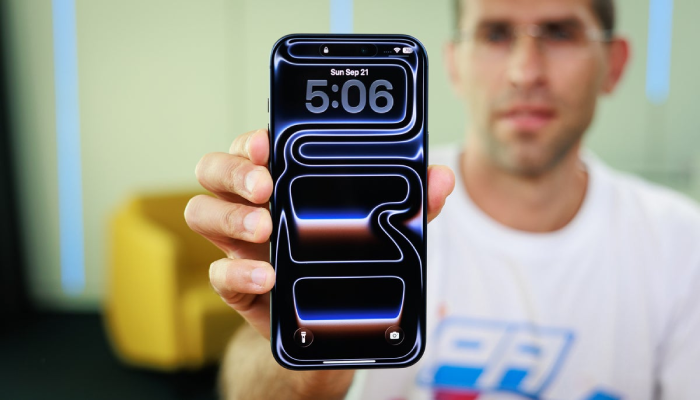iPhone 17 في السعودية eSIM فقط أم شريحة عادية؟