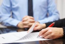 إنهاء عقد العمل ونقل الكفالة قبل انتهاء الإقامة
