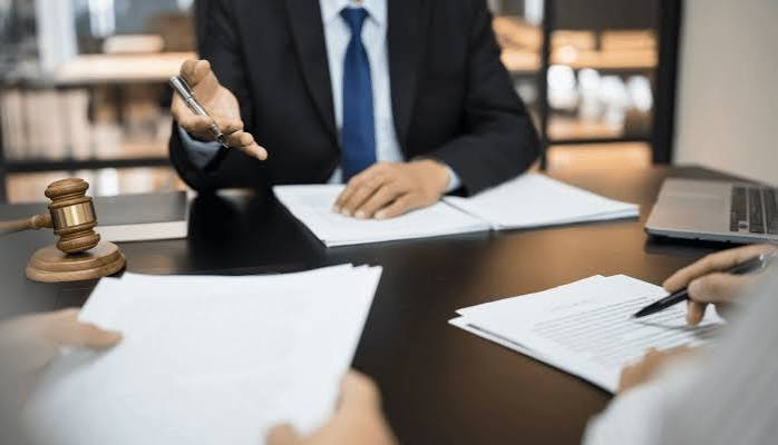 انتهاء عقد العمل في سلطنة عُمان