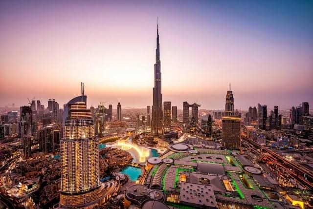 الطقس في الإمارات غدًا.. درجات الحرارة وفرص الأمطار في دبي وأبوظبي 2 الطقس في الإمارات غدًا