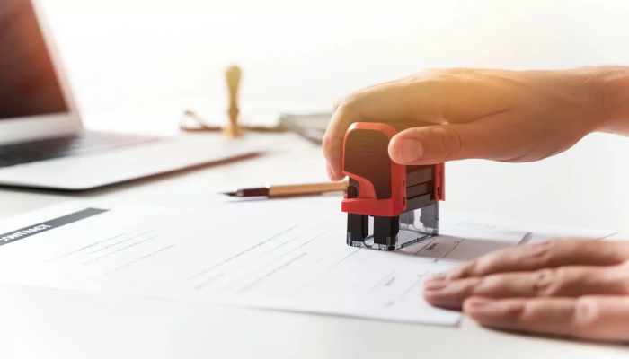الأوراق المطلوبة لنقل الإقامة إلى شركة أخرى في الإمارات