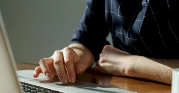 تجديد إقامة المصريين في البحرين إلكترونيًا.. الخطوات والمستندات المطلوبة 2 بحرر