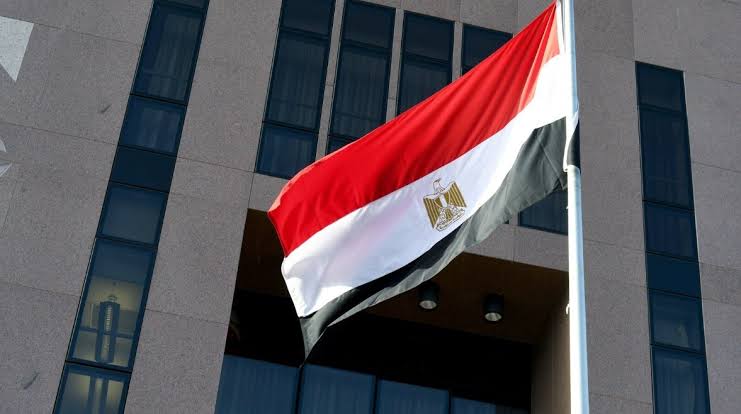 تحذير للمصريين المسافرين إلى سلطنة عُمان.. لا تحويل للتأشيرة السياحية إلى عمل وغرامات تصل إلى 500 ريال 1 تحذير للمصريين المسافرين إلى سلطنة عُمان