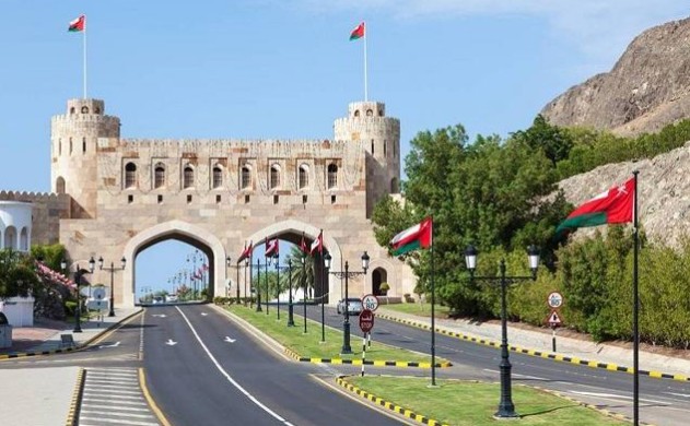 طقس سلطنة عُمان اليوم.. أمطار رعدية ورياح هابطة وتحذيرات من جريان الأودية 1 عمان