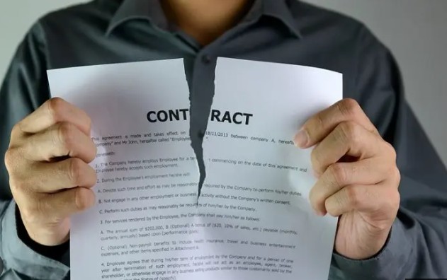 إنهاء عقد العمل وفترة الإشعار في السعودية.. متى تبدأ مهلة الـ60 يومًا؟ 3 عمل 1