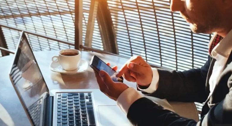 إلغاء الإقامة وأنت في مصر.. كيف تتأكد من موقفك قبل العودة إلى الإمارات؟ 1 لاب