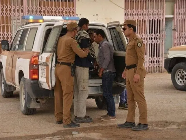 السجن 15 عاما وغرامة مليون ريال.. تحذير جديد بشأن مساعدة مخالفي أنظمة الحدود في السعودية 3 0c3befbb 9c51 42e5 87bd 7d65e280965e