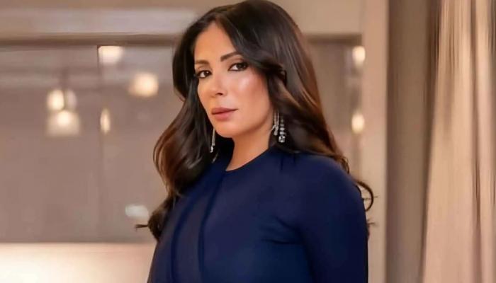تكريم منى زكي في الدورة التاسعة من مهرجان الجونة السينمائي.. مسيرة حافلة بالنجاحات 3 173 193730 mona zaki honored el