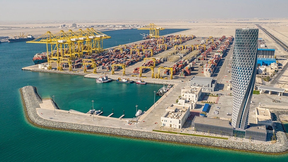 قطر الأولى إقليميا في سرعة معالجة واردات الشحن الجوي والبحري.. تفاصيل التصنيف الجديد 2 2 3
