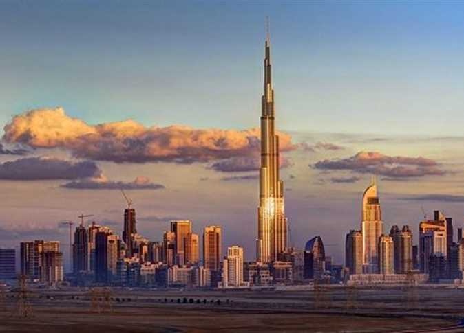 طقس الإمارات اليوم.. إنذار أحمر بسبب الضباب وفرص أمطار على المناطق الشرقية 2 طقس الإمارات اليوم