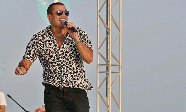 مصريون في ذاكرة الخليج.. المطر يستقبل عمرو دياب في أول حفل له بالسعودية وهنيدي يفاجئ الجمهور 1 305333 0