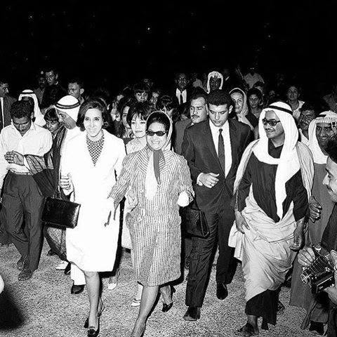 مصريون في ذاكرة الخليج.. أم كلثوم تغني لاستقلال الكويت: حكاية «يا دارنا يا دار» 2 506187563 9724261104341770 383346784383339500 n