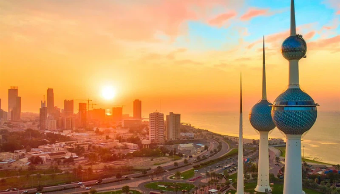 الطقس في الكويت اليوم الخميس.. أجواء شديدة الحرارة نهارا ورطبة ليلا 1 الطقس في الكويت اليوم الخميس