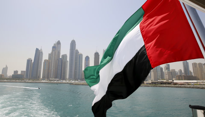 لماذا يجب حمل بطاقة الهوية الإماراتية الأصلية؟