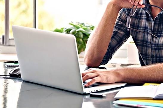 تصحيح أوضاع رخص العمل للوافدين في السعودية 2026
