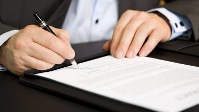 كفيل في الرياض رفض تجديد الإقامة بعد تحصيل الرسوم.. هل يحق للعامل المطالبة برواتب سنتين؟ 7 الاستعلام عن مخالفات الإقامة في الإمارات 2026