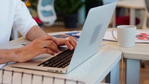 تصحيح أوضاع رخص العمل للوافدين في السعودية 2026.. المهلة مستمرة حتى 31 ديسمبر 2 تصحيح أوضاع رخص العمل للوافدين في السعودية 2026