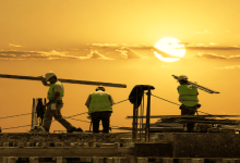 انتهاء حظر العمل وقت الظهيرة في الإمارات اليوم