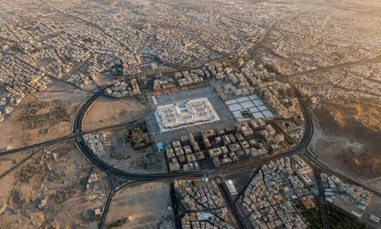الإقامة في المدينة المنورة والعمل أونلاين