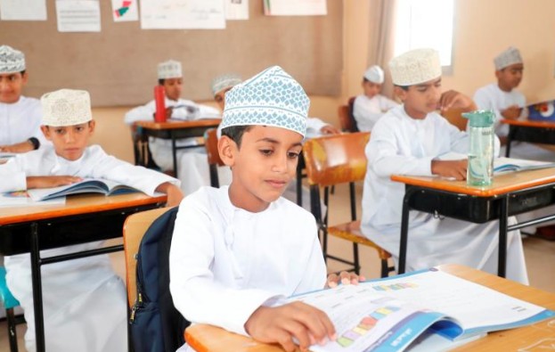 876 ألف طالب يعودون إلى المدارس في عُمان مع انطلاق العام الدراسي الجديد 1 عمان
