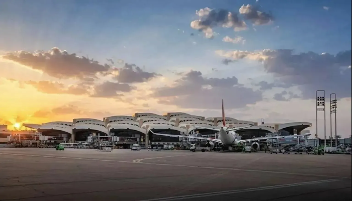 تمديد تعليق رحلات مطار الملك خالد بالرياض اليوم