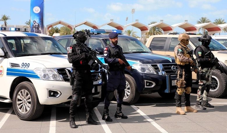 ترحيل 547 مخالفًا في البحرين خلال شهر.. نتائج 4847 حملة وزيارة تفتيشية لسوق العمل 1 شرطة البحرين
