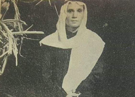 مصريون في ذاكرة الخليج.. عبدالحليم حافظ يرتدي الزي الكويتي ويغني بلهجة أهلها 1 640 1